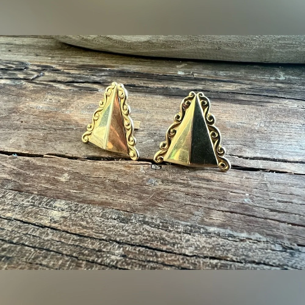 Vintage Gold-Tone Triangle cuff links
